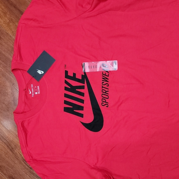 NWT Men's Nike tee - Picture 2 of 7